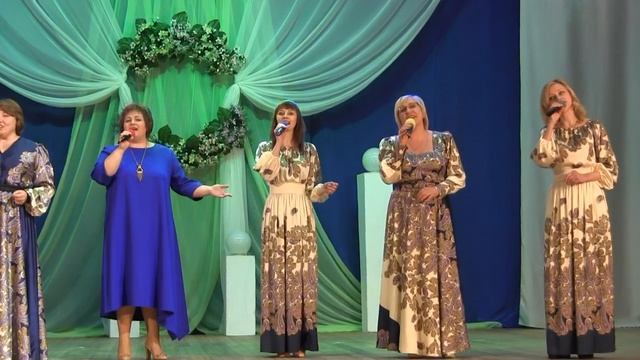 "Синеглазая россияночка", исп. ансамбль "Хорошее настроение" ( Мучкап) смотреть онлайн