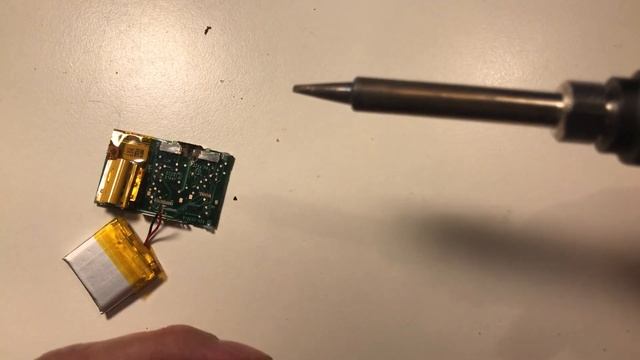 How To Replace Battery ON Apple IPod Shuffle 2nd Generation