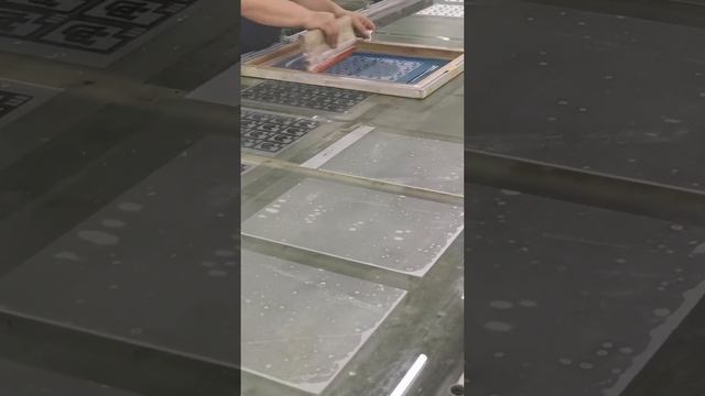 A busy day! Coordinate production lines to help prioritize production for urgent customers смотреть онлайн