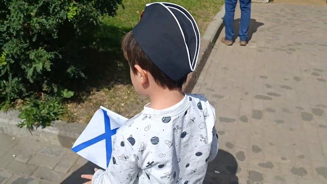 Дмитрий на репетиции парада ко дню празднования ВМФ. Санкт-Петербург. Море эмоций и впечатлений смотреть онлайн