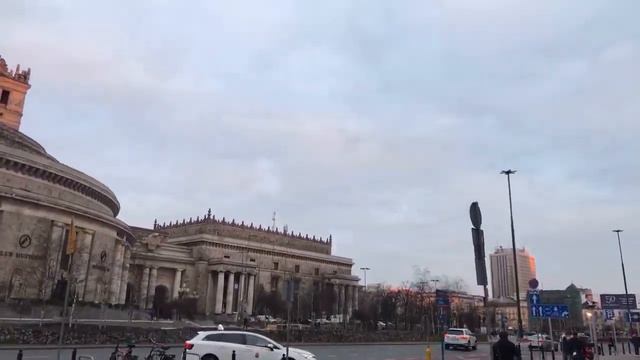 Центр Варшавы «загнивающая Европа» смотреть онлайн