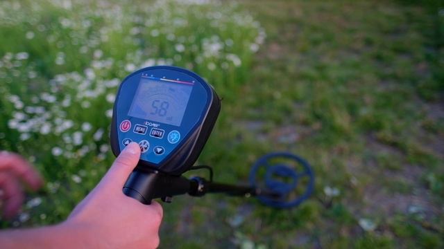Best BUDGET Metal Detector (under 150$)? Hoomya MD-840 Metal Detector In-Depth Review!