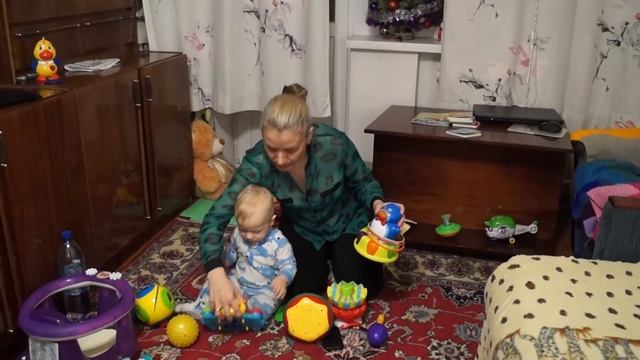 Примеры игрушек ребенку до года {Рубрика - Развитие} смотреть онлайн