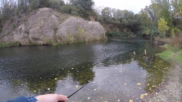 Осенняя Спиннинговая Рыбалка на Голавля в Испании: Золотая Пора малой реки! смотреть онлайн