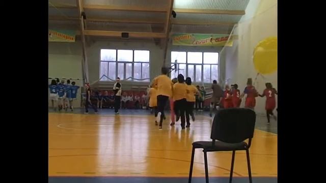 Архив 26 декабря 2010, Новогодние Веселые старты районных команд в ФОК смотреть онлайн