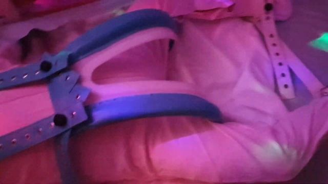 abdl spreizhose windelmami tina berlin смотреть онлайн
