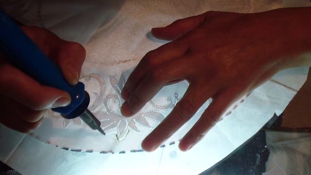 Как сделать шляпу. Гильоширование. Часть4 смотреть онлайн