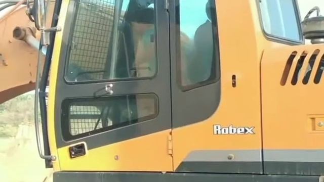 Hyundai ..220... смотреть онлайн