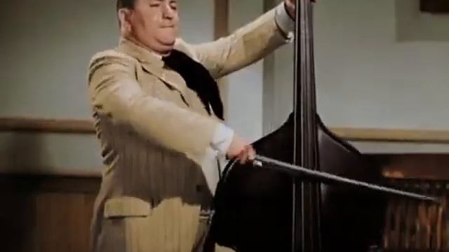 К беспорядку в зале суда 1936 смотреть онлайн