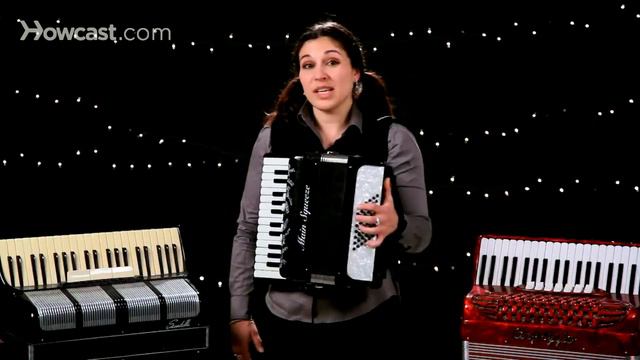How to Play Bass Lines | Accordion Lessons смотреть онлайн