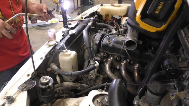 Repairing Stripped Spark Plug Threads in Aluminum Heads Without Removing them. EASY смотреть онлайн