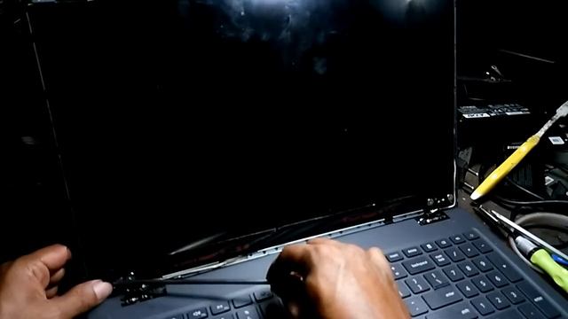 Layar Laptop Bergaris Dan Berubah Warna - Dell Latitude 3510 смотреть онлайн