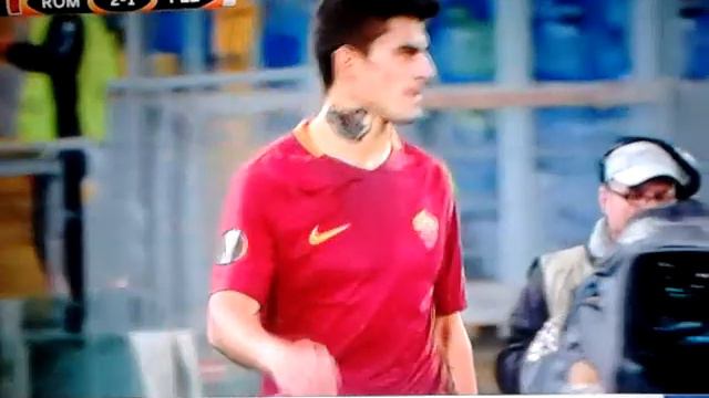 Rabona spettacolare di Diego Perotti (As Roma) смотреть онлайн