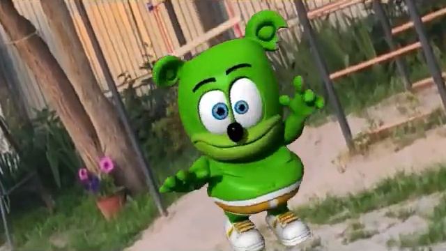 Гумми Бер Пришел к нам в гости на Дачу смотреть онлайн