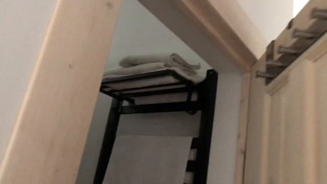 Как самостоятельно Повесить полку Перекрасить пол Повесить люстру и ещё тысяча мелочей смотреть онлайн