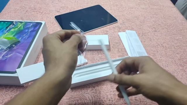 India - Apple iPad Pro 2020 11'' Unboxing, PUBG gaming and First Thoughts смотреть онлайн