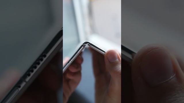 Есть ли будущее у складных смартфонов? смотреть онлайн