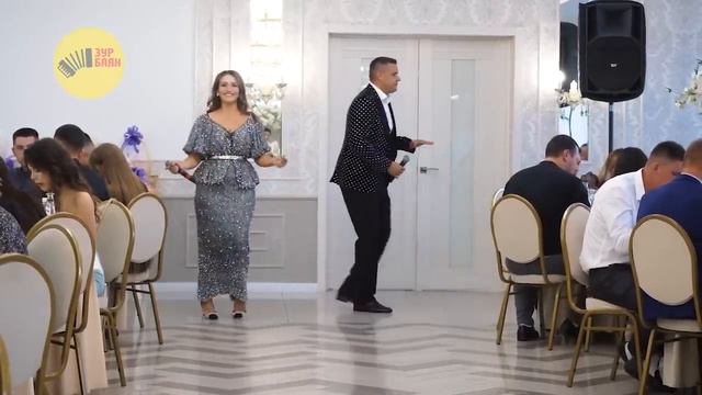 Зөлфирә һәм Алмаз Мирзаяновлар өздерә.