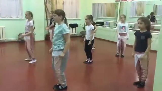 Jingle bells танец смотреть онлайн