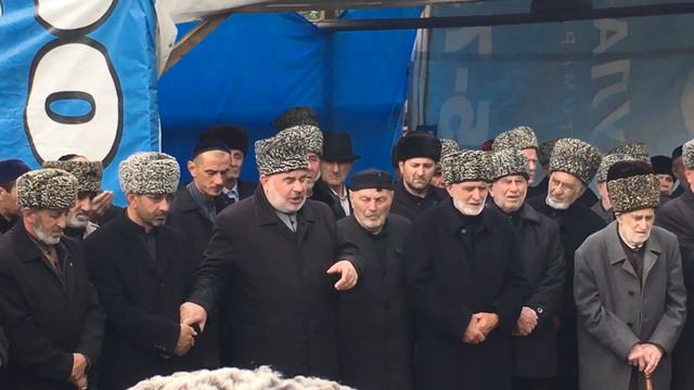 Похороны Гудантова Шабазгирия. Слова благодарности в адрес братьев Вайнахов . смотреть онлайн