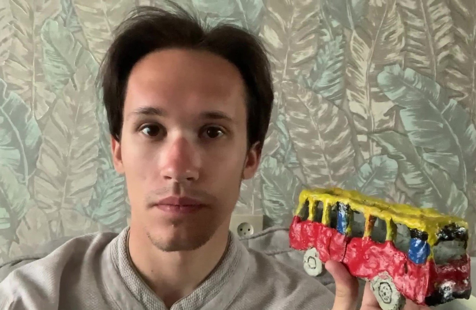 Многоликий автобус Scania-K112. Леплю его модель смотреть онлайн