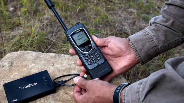 Iridium Satellite Phone WiFi AxcessPoint Tutorial смотреть онлайн