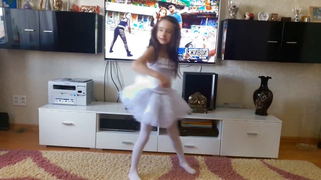 челлендж/?? НА ТАНЦЫ ПОД РАЗНУЮ МУЗЫКУ/Challenge on Dancing смотреть онлайн