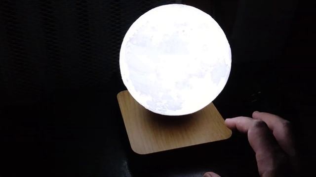 Ночник Левитирующая Луна смотреть онлайн