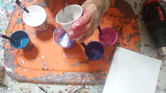 Creating a fun painting with pouring acrylic paints смотреть онлайн