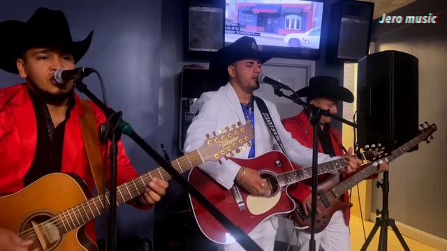 el columpio cover fer Martínez y sus cuates de olancho en vivo смотреть онлайн