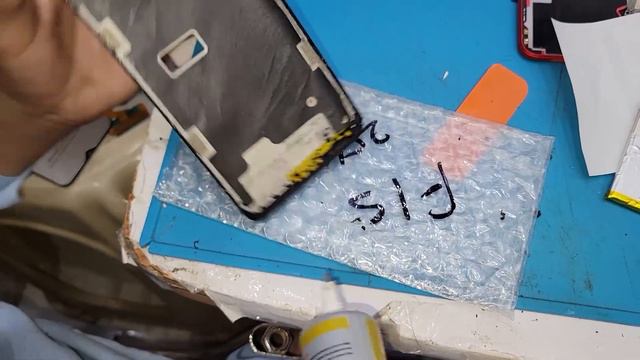 Замена экрана Oppo Old Mobiles Broken Screen Replacement - Oppo Cracked Display