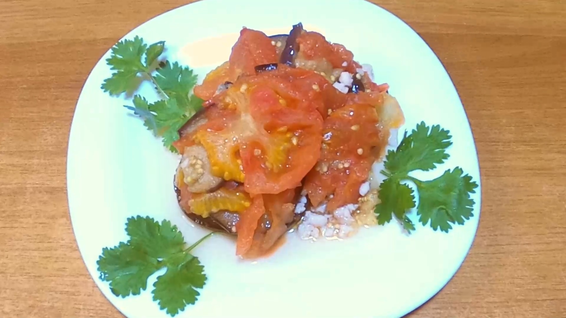 Аппетитная мусака с баклажанами и помидорами на нашем столе смотреть онлайн