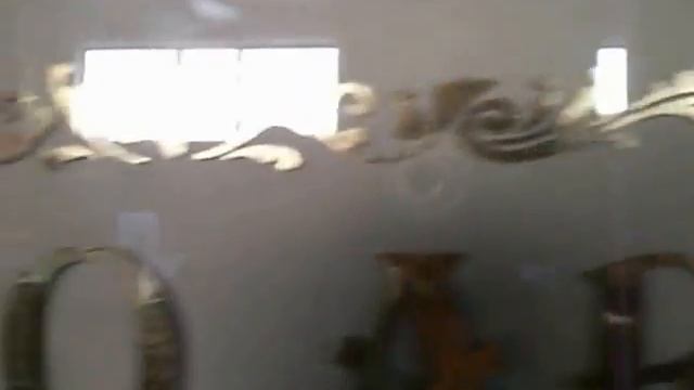 надпись на стекле сделаная золотой поталью смотреть онлайн