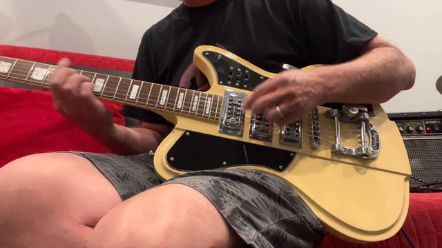 2006 Schecter Ultra III w Bigsby B50 Vibrato Cream Finish 3 Split Coil Pickups MIK Korea смотреть онлайн
