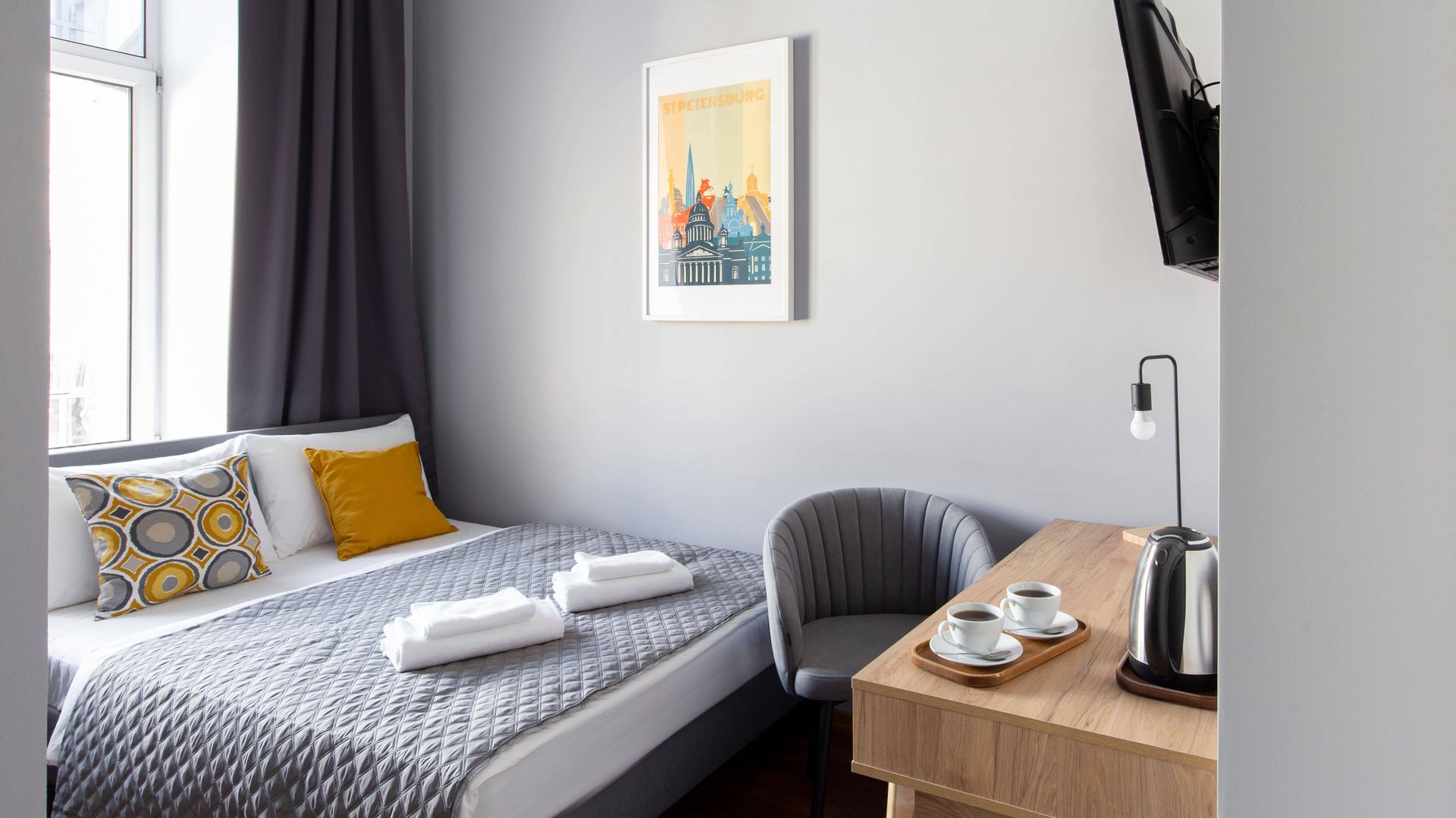 Снять гостиницу в Санкт-Петербурге Lopatin Невский 100 - для командировок и поездки на выходные