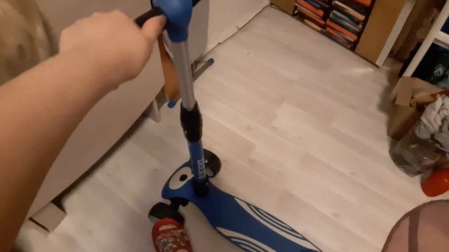 Крутой самокат 6 му ребенкуСамокат с афигенной подвеской для мальчика до 50 кг смотреть онлайн