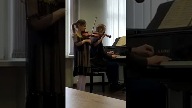 Н. Бакланова "Этюд стаккато".Исполняет София Шкулепа ( 9 лет ) смотреть онлайн