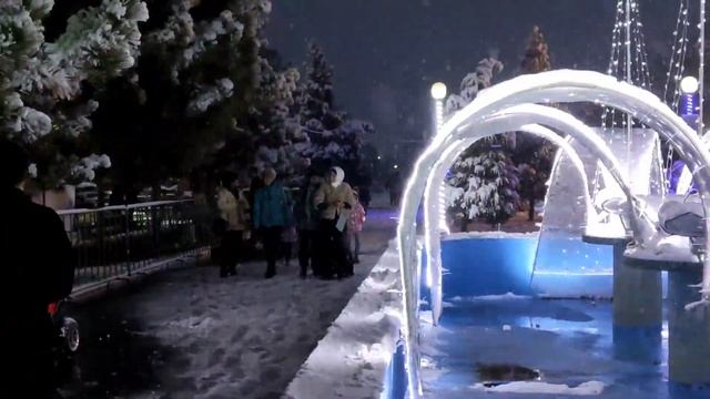 Новый год ❄️⛄ в Алмалыке Узбекистан. / Olmaliqda yangi yil O'zbekiston / Узбекистан сегодня смотреть онлайн