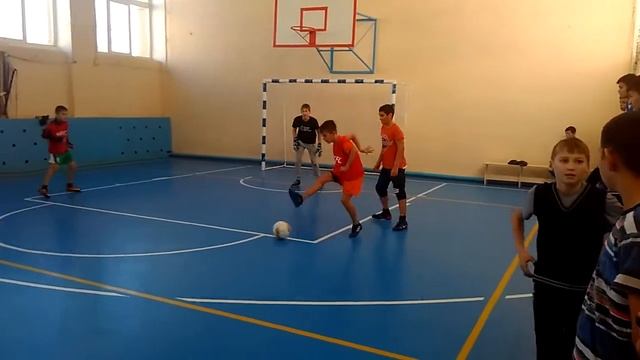05 Гол Ишалина. (Ишалина 14-0 ДЗЮДО) смотреть онлайн