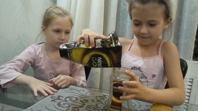 Фокус с кофе Нескафе Голд смотреть онлайн