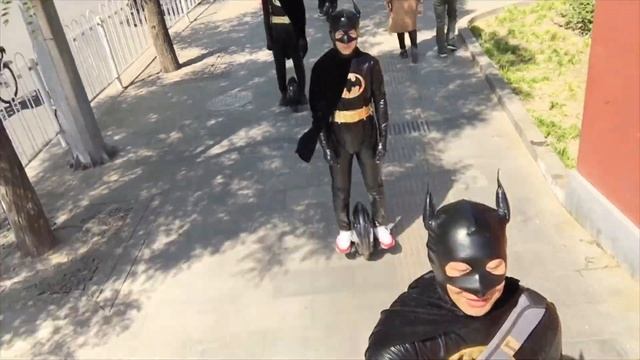 Ninebot ONE S2 Batman Edition Promotion Ride смотреть онлайн