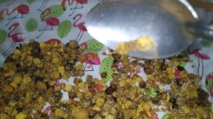 Что такое пчелиная перга, от чего лечит и как ее употреблять.