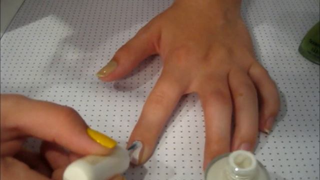 ТРЮК: КАК СДЕЛАТЬ ЯРЧЕ ЛАК ДЛЯ НОГТЕЙ смотреть онлайн