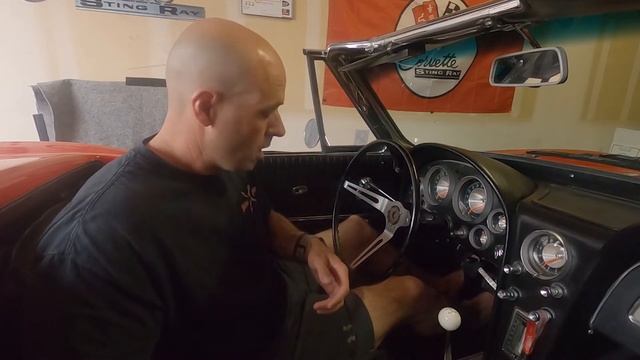 Installing a Scott Drake Corso Feroce Steering Wheel on my 1963 Chevrolet Corvette! So beauteous! смотреть онлайн