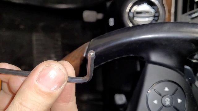 Как снять подушку безопасности мерседес W212 How to remove airbag mercedes смотреть онлайн