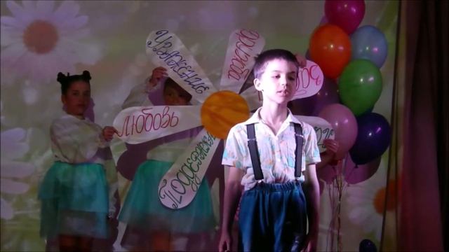 Мальчик из детского дома читает стихотворение о семье смотреть онлайн