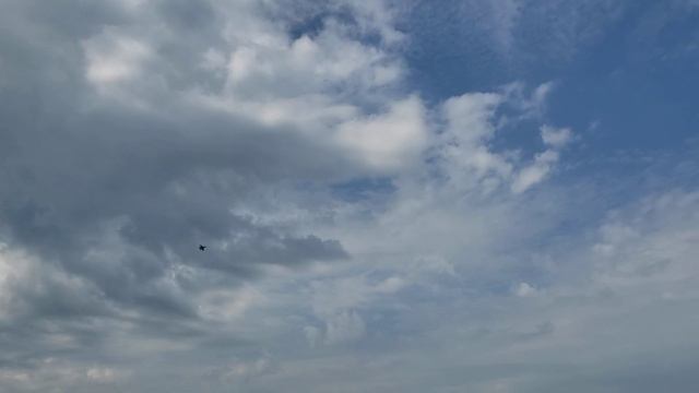 2021-05-26 Fighters over Montréal-Pierre Elliott Trudeau International Airport смотреть онлайн