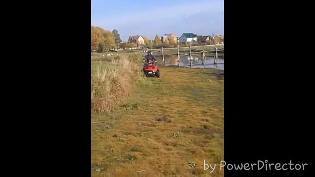 Квадрик едет через реку смотреть онлайн
