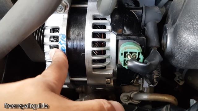 Five Problems Cause Battery Warning Light on Dashboard смотреть онлайн