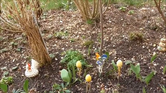 Миньоны украшают террассу к католической Пасхе/Minions adorn terrace to the Catholic Easter смотреть онлайн